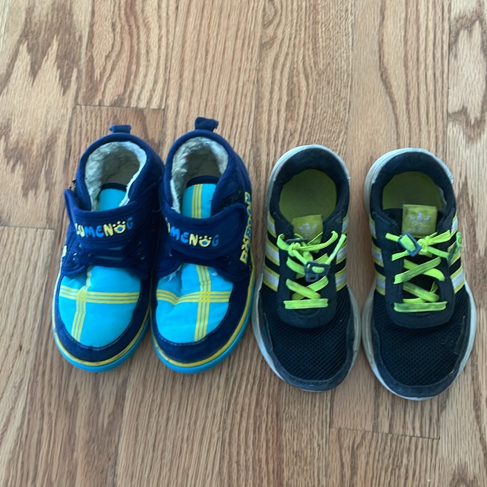 Kids' sneakers